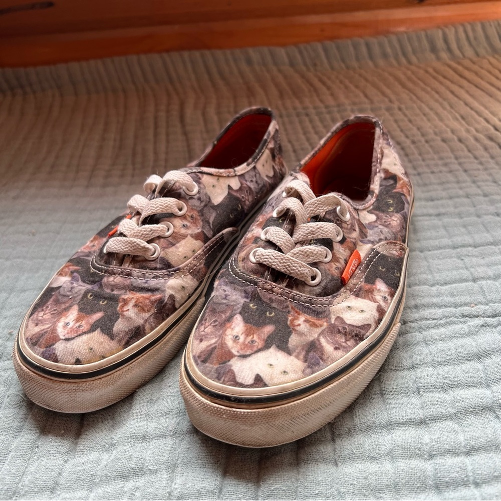 Vans ASPCA Edition Cat Canvas Sneakers Women’s Sz 5